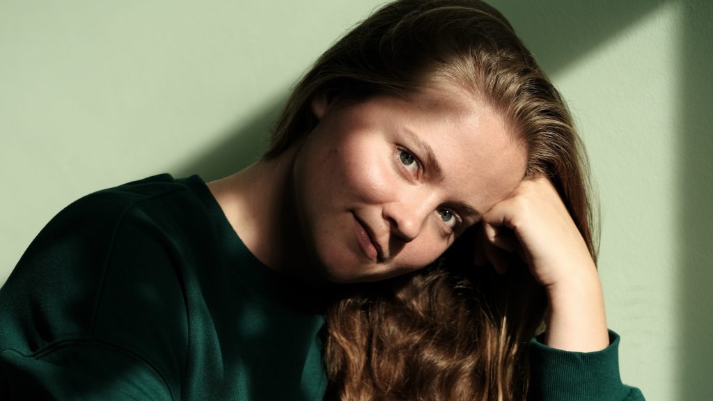 Joke Lisann Messmer: Weihnachtsrevue am Mecklenburgischen Staatstheater Joke Lisann Messmer: Weihnachtsrevue am Mecklenburgischen Staatstheater