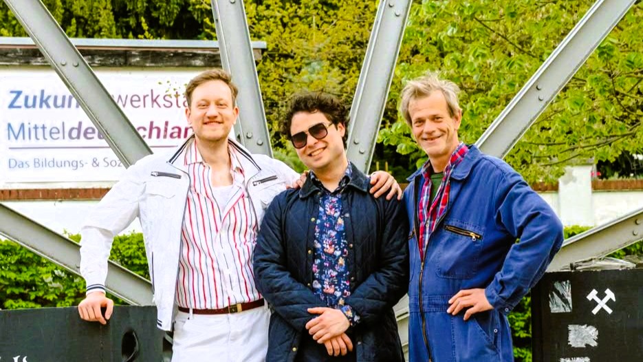 Drei ETI-Absolventen haben wieder eine gemeinsame Premiere in Eisleben