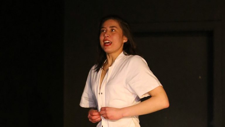 Marie Sophie Rautenberg: „Glanz!“ am Berliner ACUD Theater Marie Sophie Rautenberg: „Glanz!“ am Berliner ACUD Theater